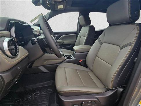 New 2026 Chevrolet Colorado ZR2 w/ Technology Package AWD/4WD image 4