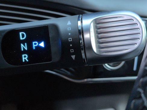 Used 2025 Hyundai Ioniq 5 SE RWD image 26