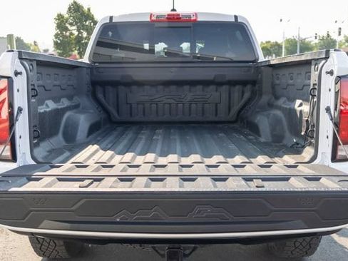 Certified 2024 Chevrolet Colorado ZR2 w/ ZR2 Convenience Package III AWD/4WD image 14