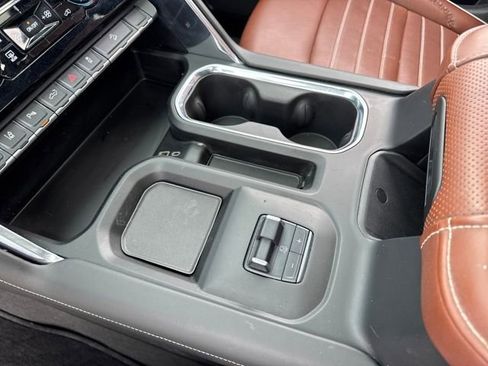 Used 2024 GMC Sierra 2500 Denali Ultimate image 19