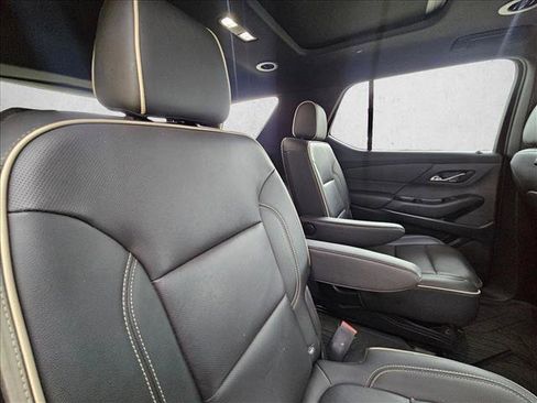 Used 2023 Chevrolet Traverse Premier w/ Redline Edition FWD image 22
