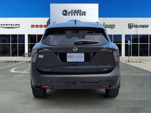 Used 2025 Nissan Kicks SR FWD image 15