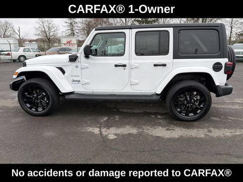 Used 2023 Jeep Wrangler Unlimited Sahara w/ Cold Weather Group AWD/4WD image 2