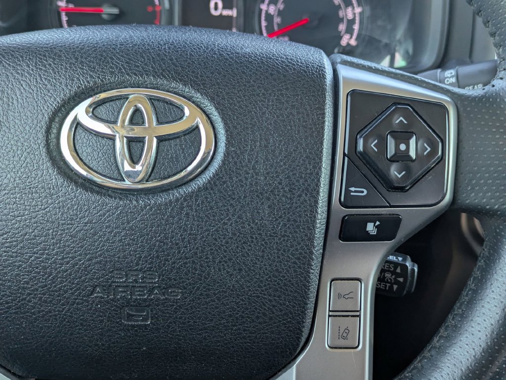Used 2022 Toyota 4Runner SR5 RWD image 21