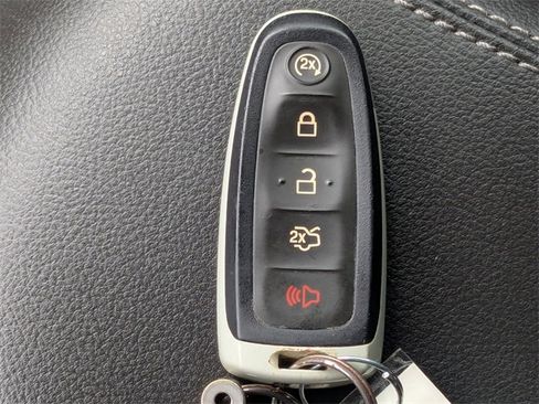 Used 2015 Ford Escape Titanium image 32