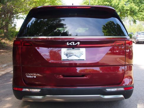 Used 2023 Kia Carnival SX FWD image 6