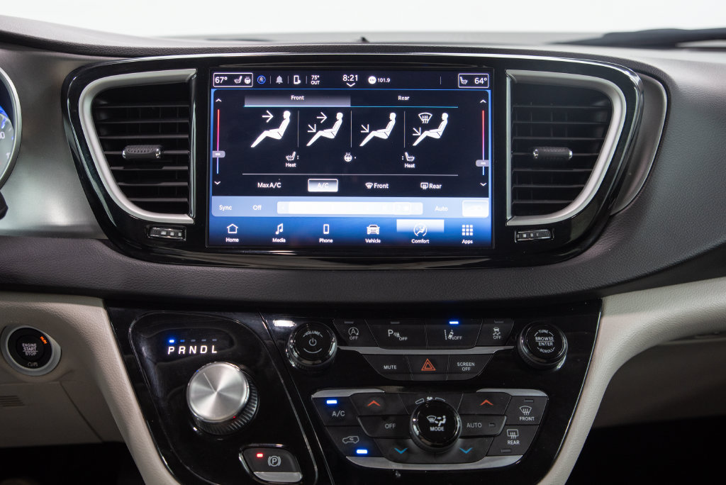 Used 2024 Chrysler Pacifica Touring-L FWD image 28