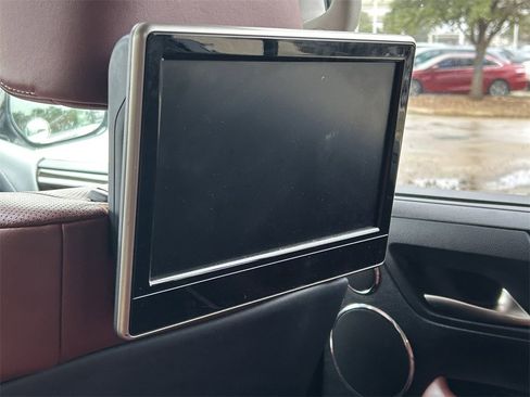 Used 2017 Lexus LX 570 4WD image 27