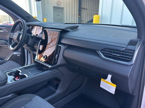 New 2026 GMC Acadia Elevation w/ LPO, Floor Liner Package FWD image 39