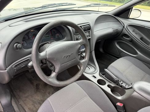 Used 2002 Ford Mustang Coupe image 8