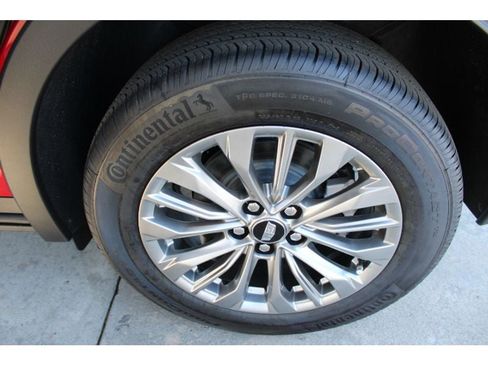 New 2025 Cadillac XT4 Premium Luxury w/ Cold Weather Package image 22