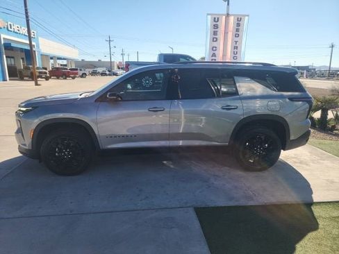 New 2026 Chevrolet Traverse LT w/ Midnight/Sport Edition image 7