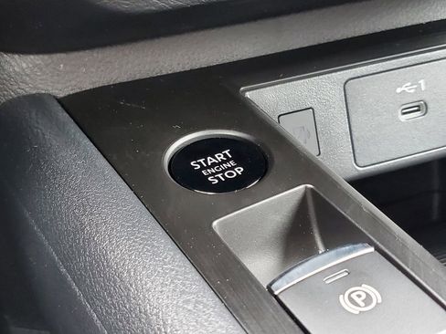 New 2026 Nissan Kicks SV image 29