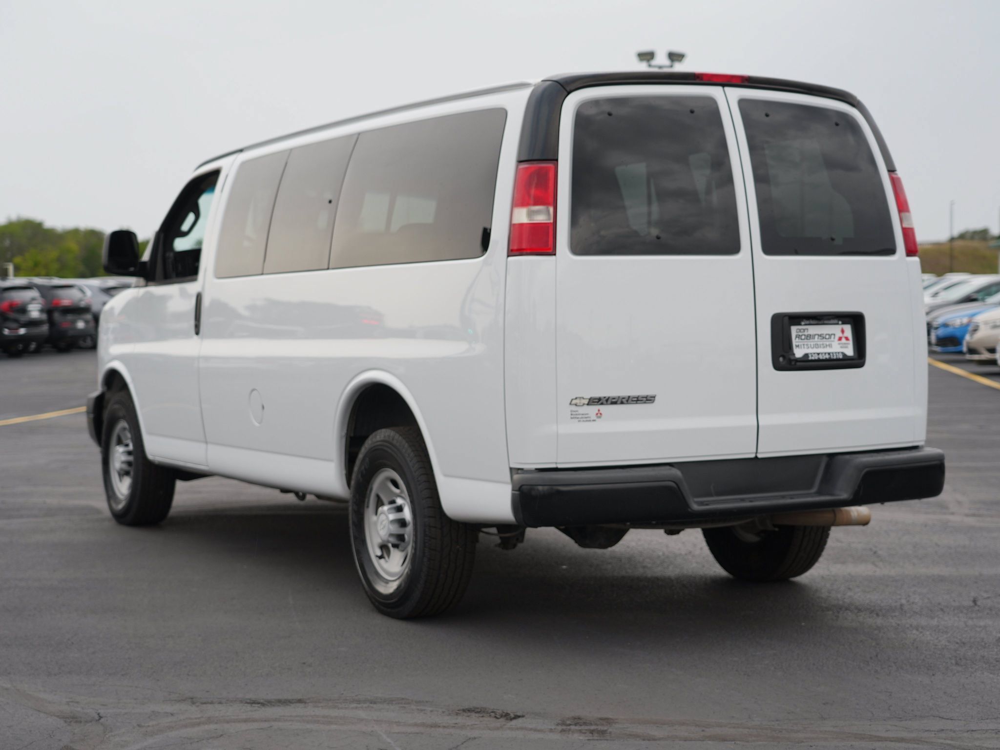 Used 2017 Chevrolet Express 2500 LS RWD image 6