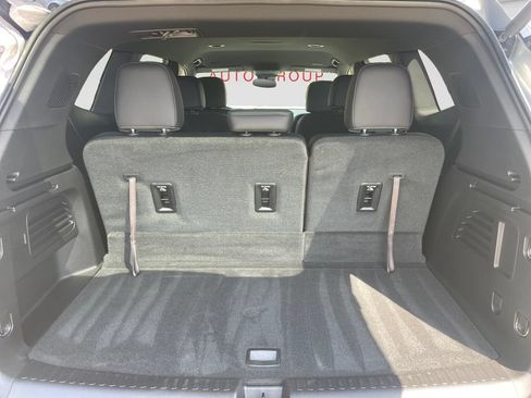 Used 2025 GMC Acadia AT4 w/ LPO, Floor Liner Package AWD/4WD image 16