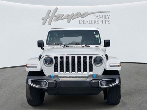 Used 2023 Jeep Wrangler Unlimited Sahara w/ Cold Weather Group AWD/4WD image 10