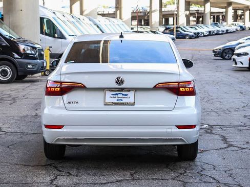 Used 2021 Volkswagen Jetta R-Line image 5