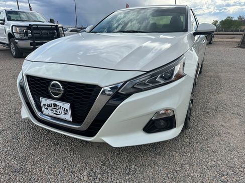 Used 2019 Nissan Altima 2.5 Platinum AWD/4WD image 4
