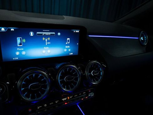 New 2026 Mercedes-Benz GLA 250 image 18