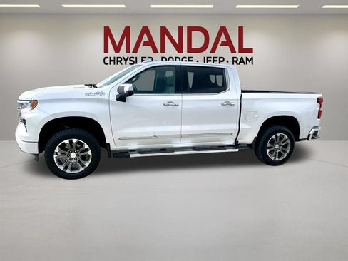 Used 2023 Chevrolet Silverado 1500 High Country w/ Technology Package AWD/4WD image 7