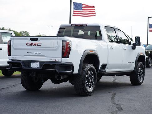 Used 2025 GMC Sierra 2500 AT4X image 3