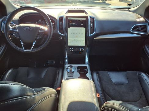Certified 2022 Ford Edge ST w/ Equipment Group 401A image 9