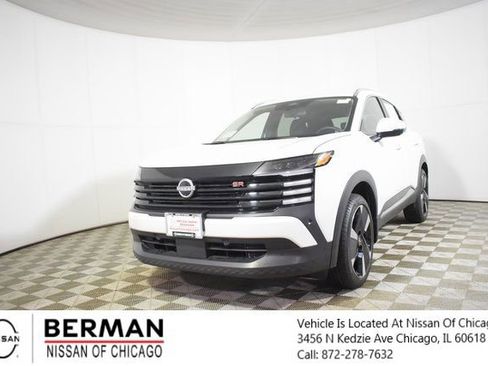 Certified 2025 Nissan Kicks SR image 1