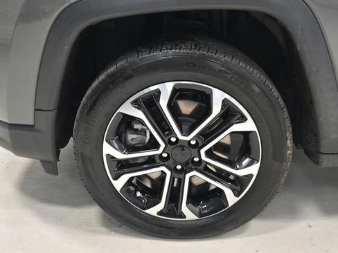 Used 2023 Jeep Compass Limited w/ Sun and Sound Group AWD/4WD image 12