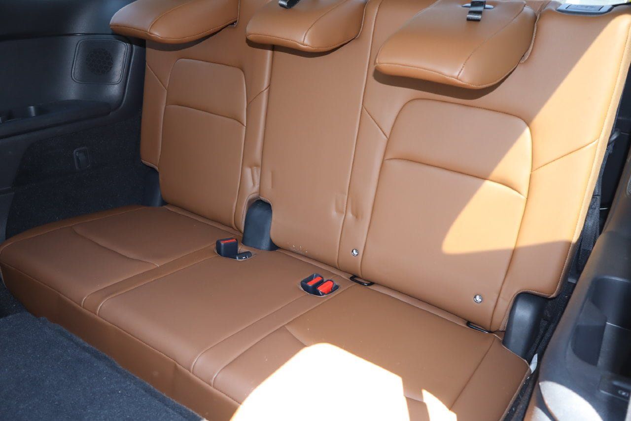 Used 2024 Nissan Pathfinder Platinum w/ Cargo Package FWD image 7
