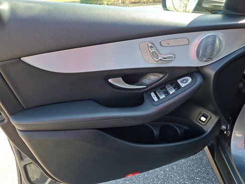 Certified 2019 Mercedes-Benz GLC 300 4MATIC image 12