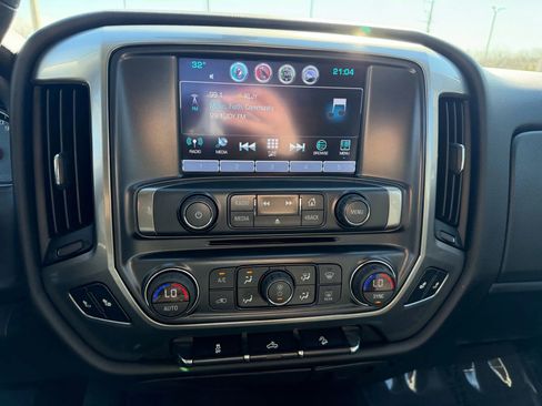 Used 2018 Chevrolet Silverado 1500 LT w/ All Star Edition AWD/4WD image 26