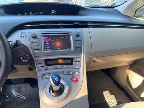 Used 2015 Toyota Prius Two image 23