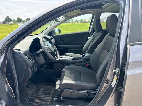 Used 2019 Honda HR-V EX image 16