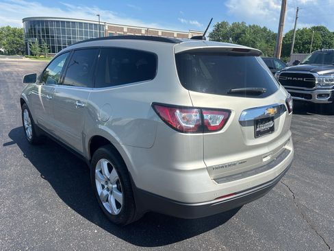 Used 2017 Chevrolet Traverse LT w/ Style and Technology Package AWD/4WD image 5