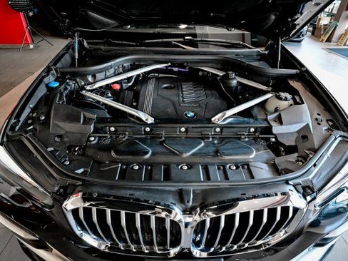 Used 2023 BMW X5 xDrive40i w/ Climate Comfort Package image 50