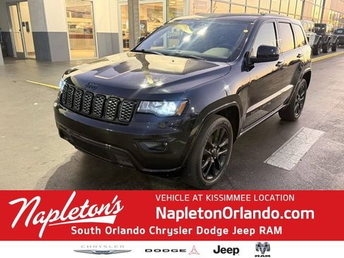 Used 2020 Jeep Grand Cherokee Altitude image 1