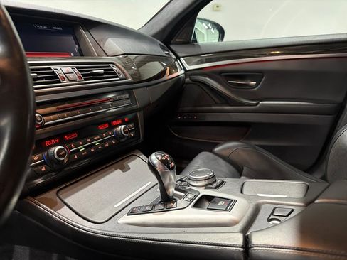 Used 2016 BMW M5 image 22