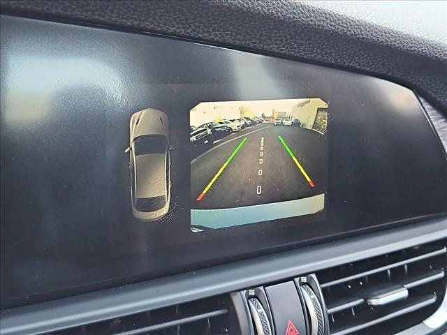 Used 2019 Alfa Romeo Giulia RWD image 13