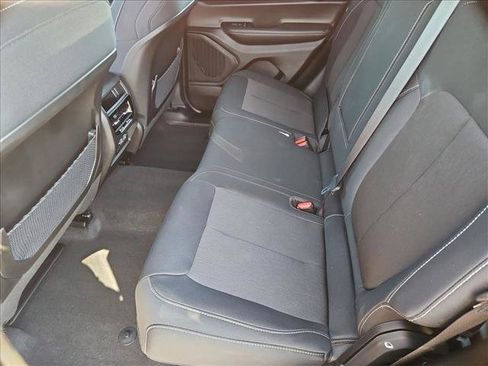Used 2025 Jeep Grand Cherokee Laredo w/ Luxury Tech Group I AWD/4WD image 25