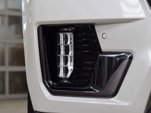 Used 2024 GMC Yukon Denali Ultimate AWD/4WD image 14