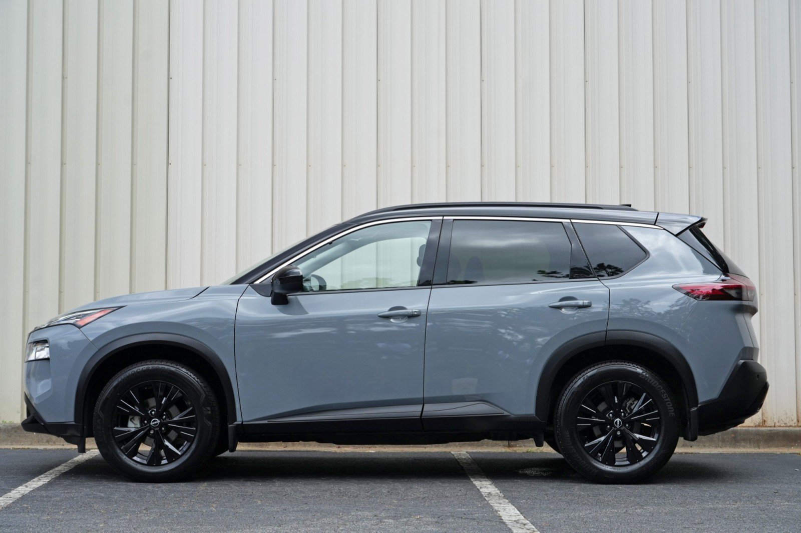 Used 2023 Nissan Rogue SV w/ SV Premium B Package FWD image 8