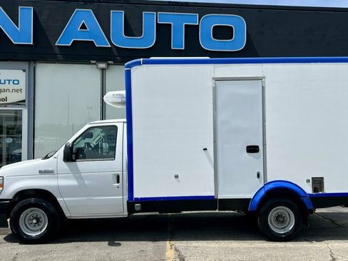 Used 2023 Ford E-350 and Econoline 350 Super Duty w/ Power Windows & Locks Group RWD image 2