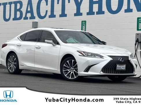 Used 2021 Lexus ES 300h w/ Premium Package image 1