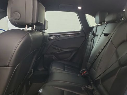Used 2018 Porsche Macan AWD/4WD image 12