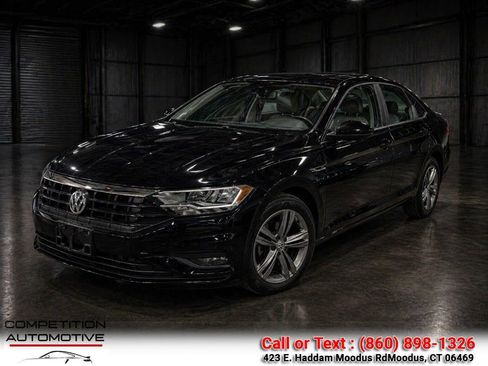 Used 2019 Volkswagen Jetta R-Line FWD image 2