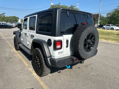 Used 2024 Jeep Wrangler Unlimited AWD/4WD image 6
