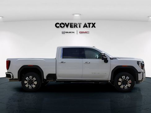 Used 2024 GMC Sierra 3500 Denali w/ Denali Reserve Package AWD/4WD image 2