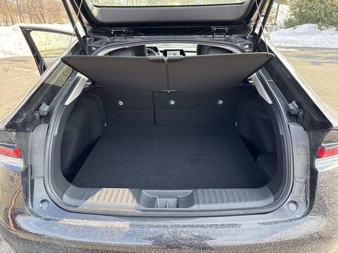 Used 2025 Toyota Prius XLE image 12