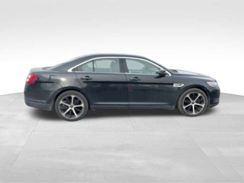 Used 2015 Ford Taurus SEL w/ Equipment Group 201A image 8