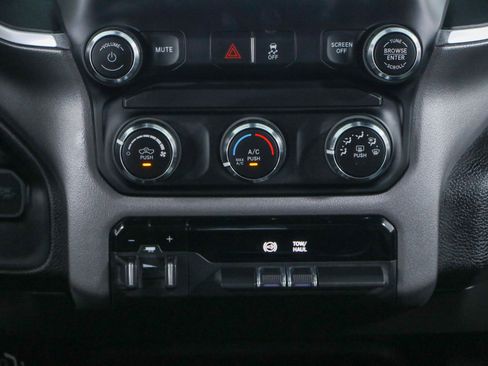 Used 2024 RAM 3500 Big Horn image 22